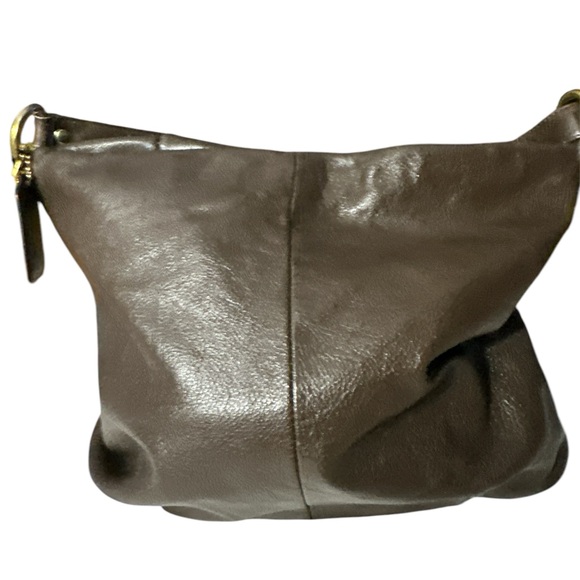 Coach Dark Brown Leather Shoulder Bag nice size gold accents cute - Picture 2 of 14